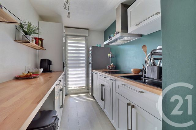 Appartement T2 à vendre - 2 pièces - 48.42 m2 - MORIERES LES AVIGNON - 84 - PROVENCE-ALPES-COTE-D-AZUR - Century 21 Aristide Briand