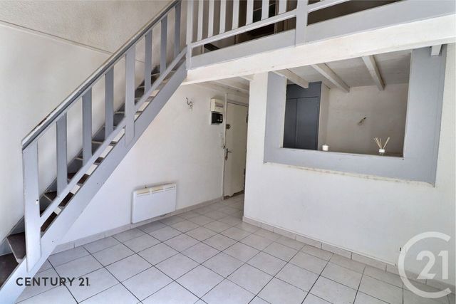 Appartement F2 à vendre - 2 pièces - 27.0 m2 - CARPENTRAS - 84 - PROVENCE-ALPES-COTE-D-AZUR - Century 21 Aristide Briand