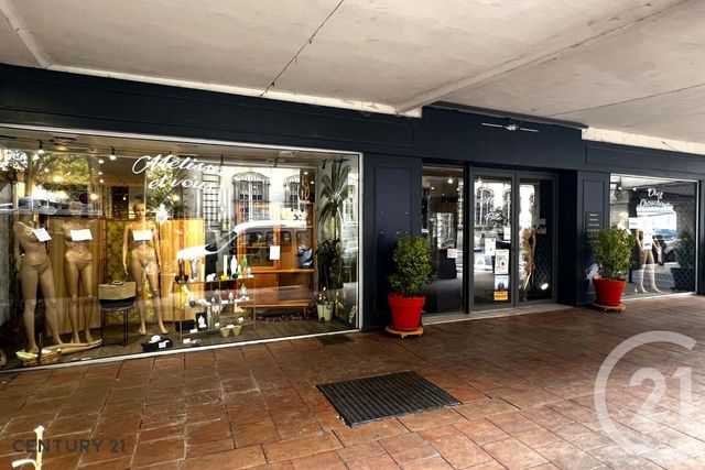 Appartement Local à vendre - 5 pièces - 140.0 m2 - CARPENTRAS - 84 - PROVENCE-ALPES-COTE-D-AZUR - Century 21 Aristide Briand