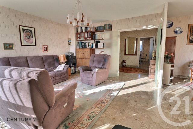 Appartement T3 à vendre - 3 pièces - 85.22 m2 - CARPENTRAS - 84 - PROVENCE-ALPES-COTE-D-AZUR - Century 21 Aristide Briand