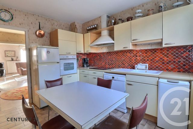 Appartement T3 à vendre - 3 pièces - 85.22 m2 - CARPENTRAS - 84 - PROVENCE-ALPES-COTE-D-AZUR - Century 21 Aristide Briand