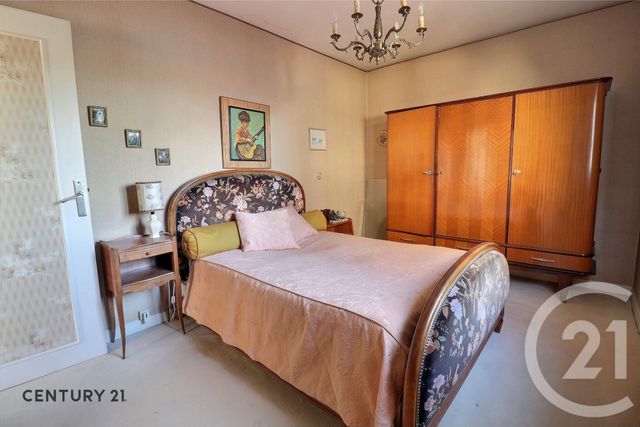 Appartement T3 à vendre - 3 pièces - 85.22 m2 - CARPENTRAS - 84 - PROVENCE-ALPES-COTE-D-AZUR - Century 21 Aristide Briand