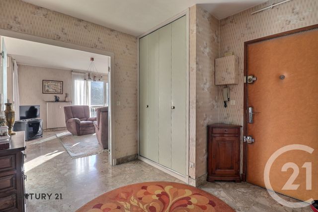 Appartement T3 à vendre - 3 pièces - 85.22 m2 - CARPENTRAS - 84 - PROVENCE-ALPES-COTE-D-AZUR - Century 21 Aristide Briand