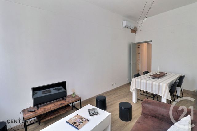 Appartement T3 à vendre - 3 pièces - 67.0 m2 - CARPENTRAS - 84 - PROVENCE-ALPES-COTE-D-AZUR - Century 21 Aristide Briand