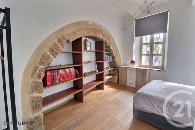 Appartement T3 à vendre - 3 pièces - 67.0 m2 - CARPENTRAS - 84 - PROVENCE-ALPES-COTE-D-AZUR - Century 21 Aristide Briand