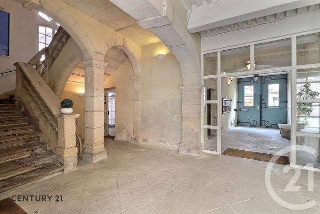 Appartement T3 à vendre - 3 pièces - 67.0 m2 - CARPENTRAS - 84 - PROVENCE-ALPES-COTE-D-AZUR - Century 21 Aristide Briand