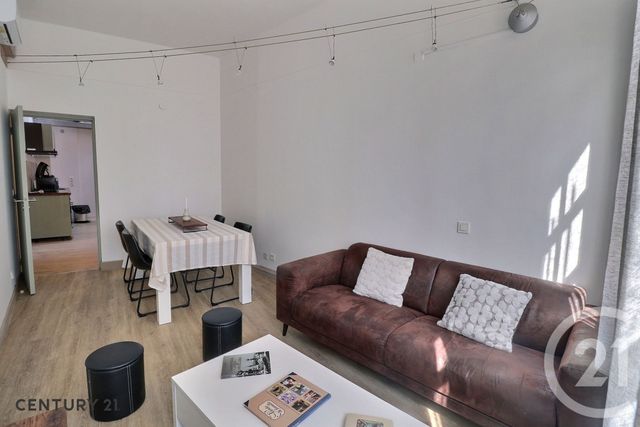 Appartement T3 à vendre - 3 pièces - 67.0 m2 - CARPENTRAS - 84 - PROVENCE-ALPES-COTE-D-AZUR - Century 21 Aristide Briand