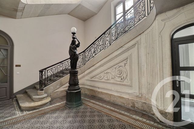 Appartement T3 à vendre - 6 pièces - 59.18 m2 - CARPENTRAS - 84 - PROVENCE-ALPES-COTE-D-AZUR - Century 21 Aristide Briand