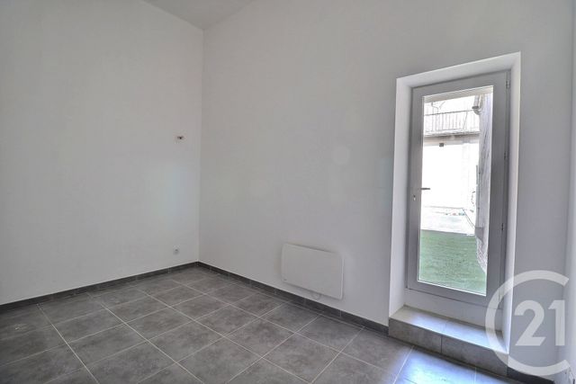 Appartement T3 à vendre - 6 pièces - 59.18 m2 - CARPENTRAS - 84 - PROVENCE-ALPES-COTE-D-AZUR - Century 21 Aristide Briand