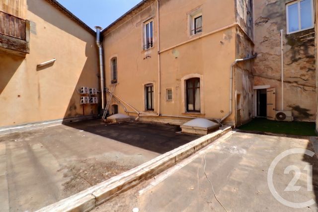 Appartement T3 à vendre - 6 pièces - 59.18 m2 - CARPENTRAS - 84 - PROVENCE-ALPES-COTE-D-AZUR - Century 21 Aristide Briand