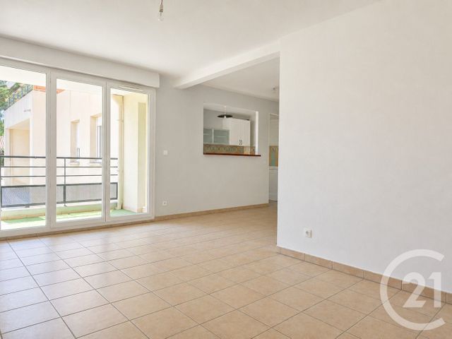 Appartement F3 à vendre - 3 pièces - 72.0 m2 - CARPENTRAS - 84 - PROVENCE-ALPES-COTE-D-AZUR - Century 21 Aristide Briand