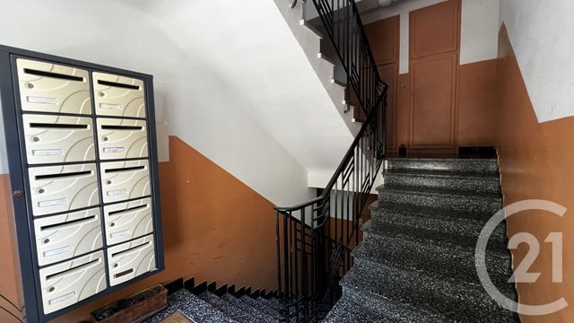 Appartement T4 à vendre - 4 pièces - 75.0 m2 - CARPENTRAS - 84 - PROVENCE-ALPES-COTE-D-AZUR - Century 21 Aristide Briand
