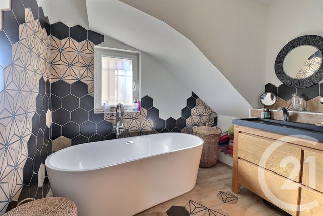 maison à vendre - 5 pièces - 118.0 m2 - PERNES LES FONTAINES - 84 - PROVENCE-ALPES-COTE-D-AZUR - Century 21 Aristide Briand
